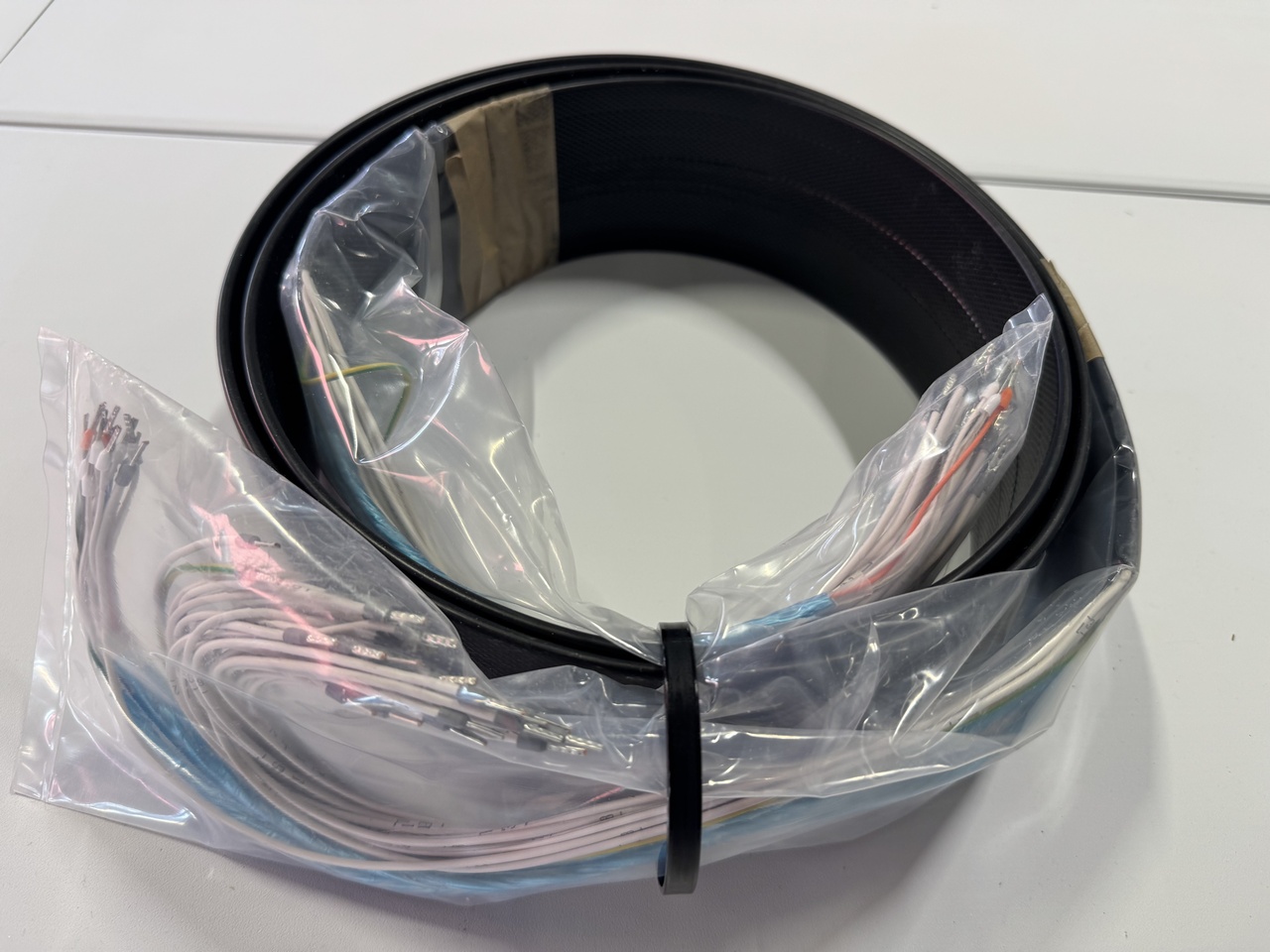 Kabelmontering för flatkabel 28G0,75+4x(2x0,34)